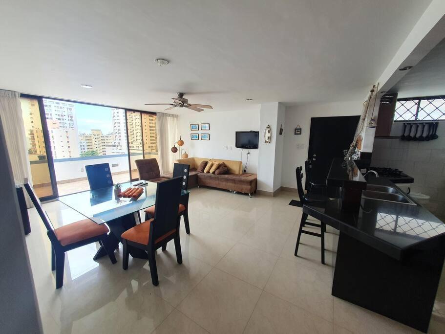 Acogedor Con Excelente Vista Al Mar. Apartamento Santa Marta (Magdalena)